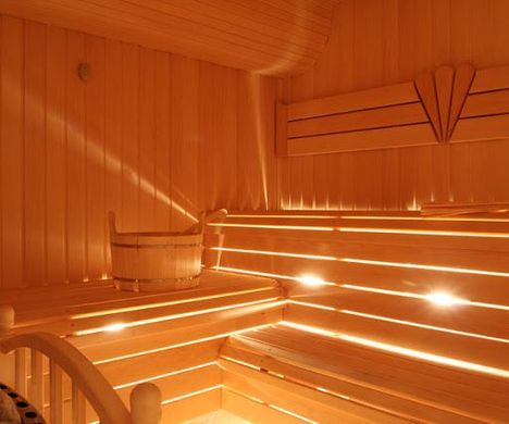 Sada bílého LED osvětlení Greus pro saunu a hammam5 lin/m